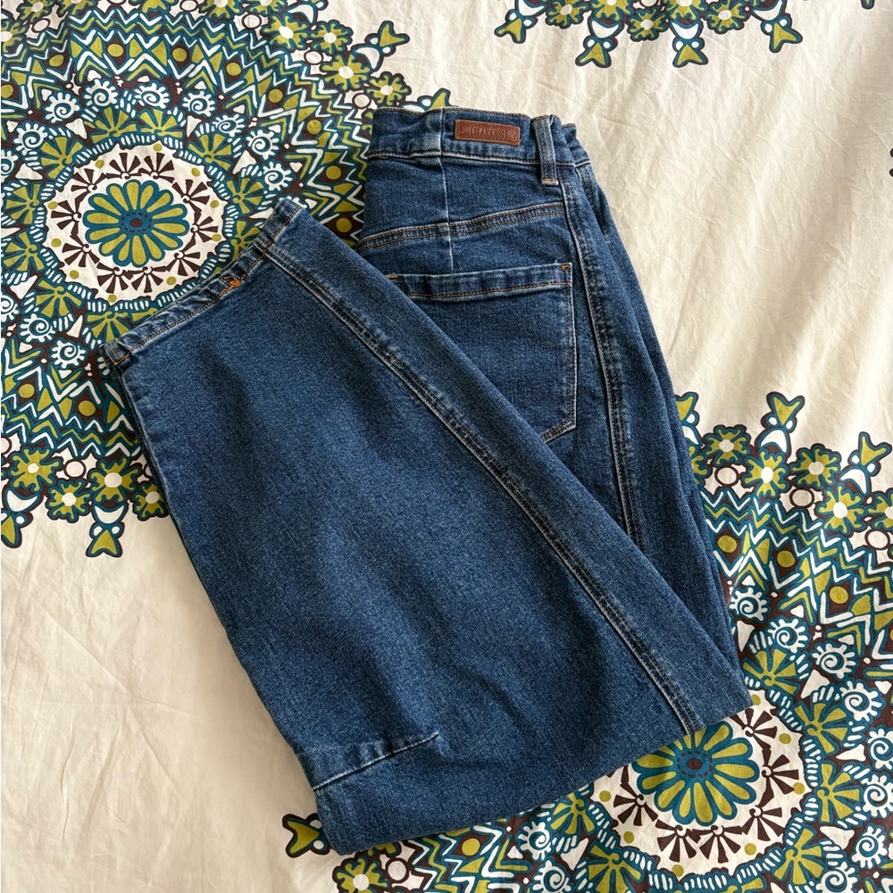 BLANKNYC
Deep Down Jeans - Picture 9 of 10